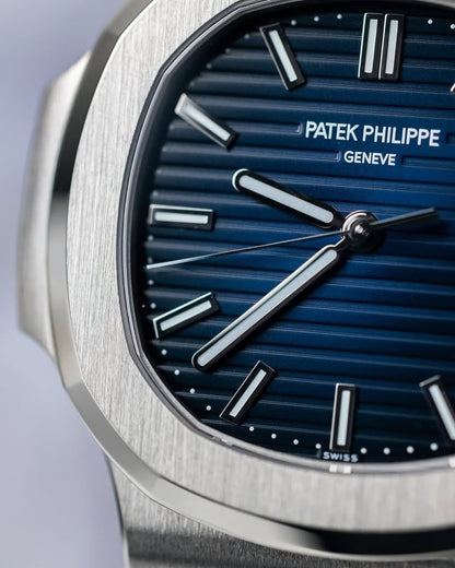 Patek Philippe Nautilus Watch Blue Dial Silver Color Strap Quartz Movement Dated Watch PK-5711R-001-BLUE