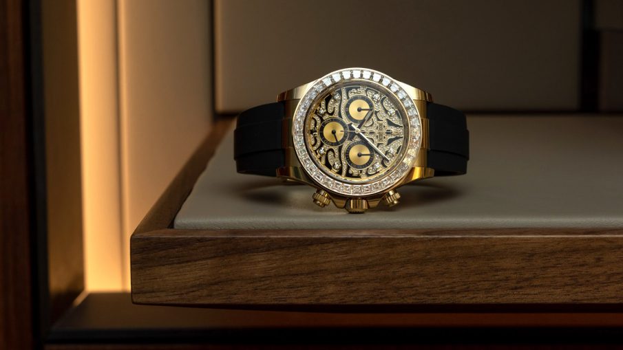 Golden Case Chronograph Men's Watch, Quartz Watch With Diamond
